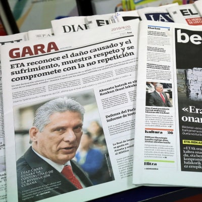 Tidningarna Gara och Berria har nyheten om att Eta ber om ursäkt på sina första sidor.