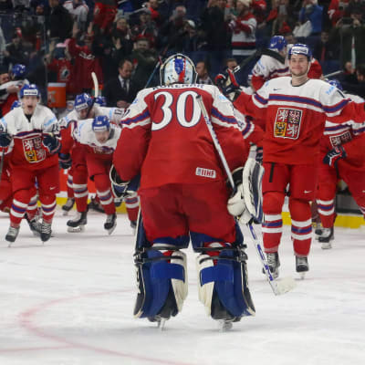 Tjeckien besegrade Finland i JVM i ishockey.