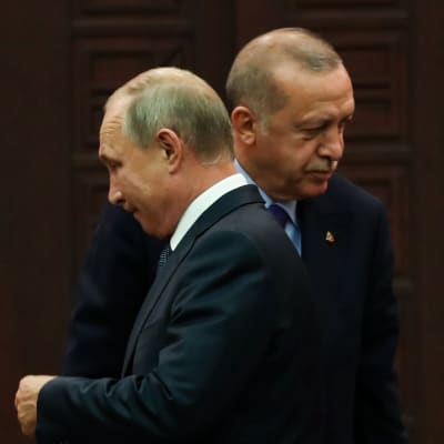 Rysslands president Vladimir Putin och hans turkiske kollega Recep Tayyip Erdoğan hade ett möte om situationen i Syrien den 16 september i Ankara. 