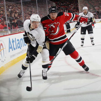 Olli Määttä skadade sig i tisdagens NHl-omgång.