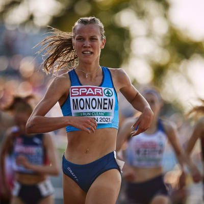 Ilona Mononen alle 20-vuotiaiden EM-kisoissa Tallinnassa.