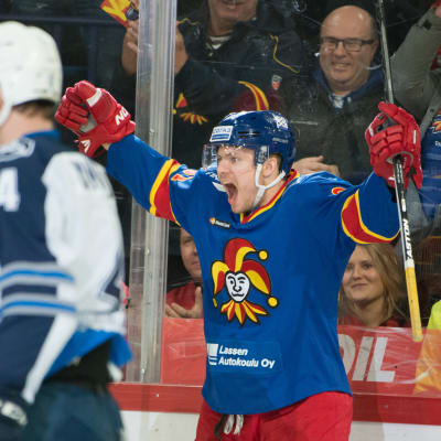 Jokerits Tommi Huhtala firar.