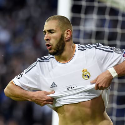 Karim Benzema firar mål.