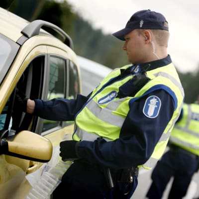 Pliser utför blåstest