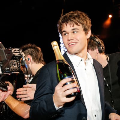 Magnus Carlsen vinner VM i schack 2014