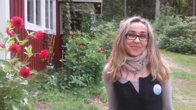 Lojobon och konstnären Maria Léman uppskattar Porlas natur.