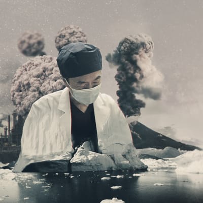 kollagebild av asiatisk man med munskydd. runt om honom och i bakgrunden finns svampmoln och smältande isberg och vulkanutbrott