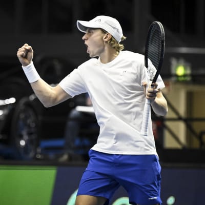 Emil Ruusuvuori firar i Davis Cup.