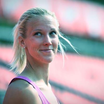 Camilla Richardsson ler.