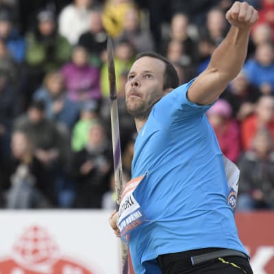 Tero Pitkämäki kastar spjut för Finland. 