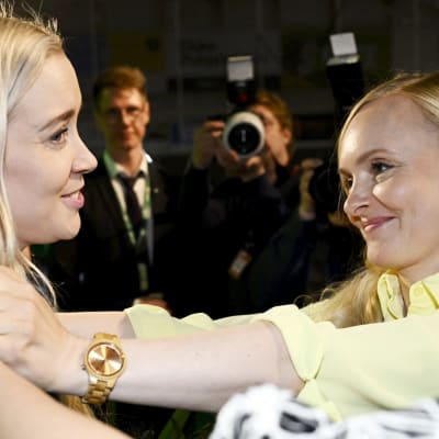 Sofia virta ja maria Ohisalo.