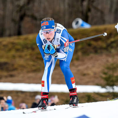 Krista Pärmäkoski ja Frida Karlsson Oberstdorfin osakilpailussa Tour de Skillä 2023.