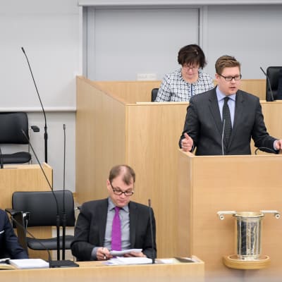 Alexander Stubb och Juha Sipilä i riksdagen