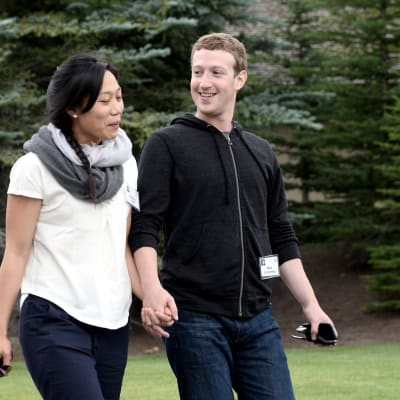 Facebooks grundare och VD Mark Zuckerberg med fru Priscilla Chan.