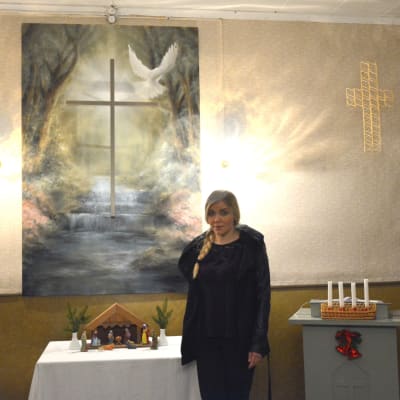 Susanne Remahl har målat altartavlan i Voitby kyrka.