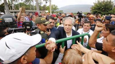 Över 1,6 miljoner venezolaner har flytt utomlands sedan år 2015. Över en miljon av dem har tagit sig till grannlandet Colombia 