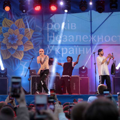 Kalush Orchestra esiintyy.