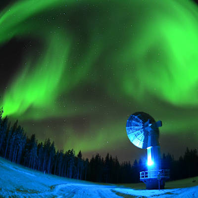 Ilmatieteen laitoksen Arktinen avaruuskeskus (FMI-ARC) Sodankylässä vastaanottaa dataa napa-alueet ylittävistä satelliiteista. 