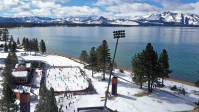 Matchen spelades vid natursköna Tahoeskön, som ligger vid gränsen mellan delstaterna Kalifornien och Nevada.