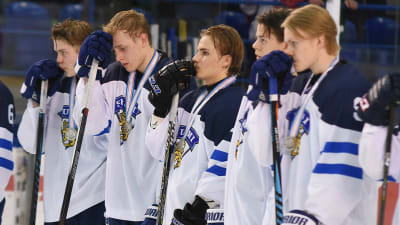 Finländare deppar efter finalförlusten i U18-VM för snart två år sedan.
