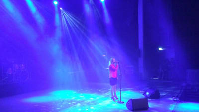 Melani Sinikalda uppträdde med sång