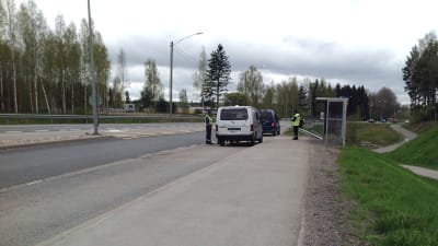 Tullen övervakar trafiken i Borgå.