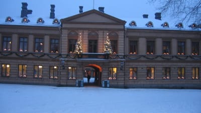 Julfreden har utlysts från Brinkalahusets balkong sedan år 1886.