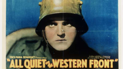 Elokuvajuliste Länsirintamalta ei mitään uutta; nuoren sotilaan kasvot lähikuvassa.