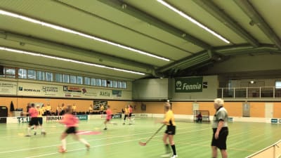 Innebandyturnering, match mellan Strömborgska skolan och Helsinge skola.