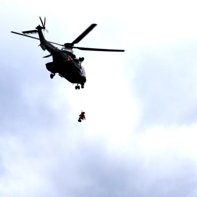 Helikopteri pelastustehtävässä