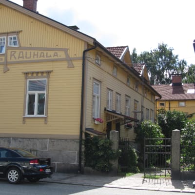 Lummiga innergårdar är karakteristiska för Port Arthur.