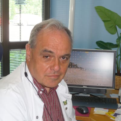 Chefsläkare Ralf Backman tror inte han bär på sjukhusbakterier