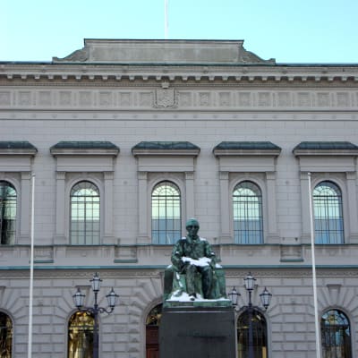 Finlands bank, Snellmanstatyn, Emil Wickström