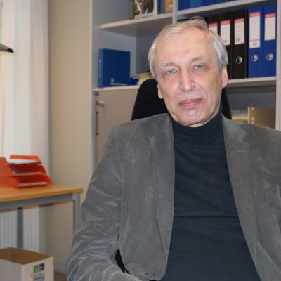 Professor Nils-Erik Villstrand