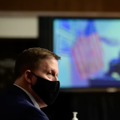 Entinen Yhdysvaltain kongressin oman poliisin entinen johtaja Steven Sund puhui Yhdysvaltain senaatissa kongressitaloon loppiaisena tehdystä hyökkäyksestä.