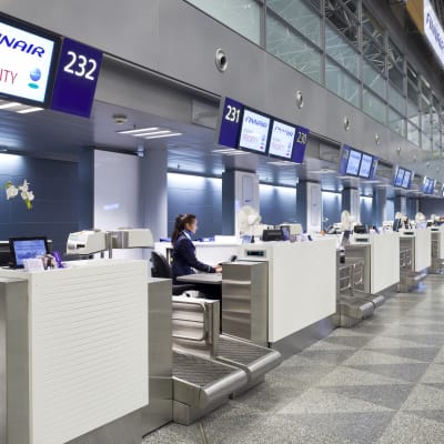 Check-in area 200