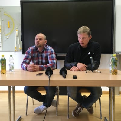 Viron maajoukkueen valmentaja Anti Saarepuu ja dopingepäilty Karel Tammjärv