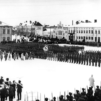 Jägarmarsch på Vasa torg, 1918