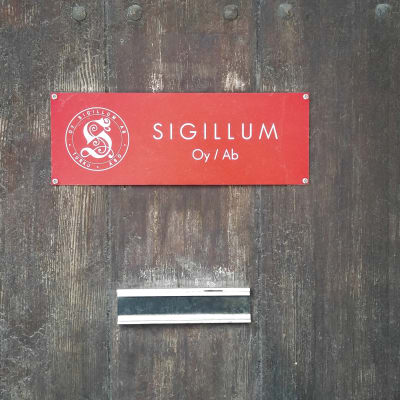 Dörren till Sigillums kontor.