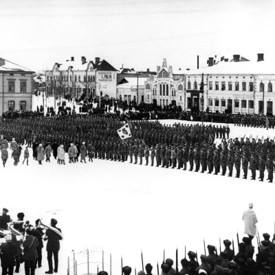 Jägarmarsch på Vasa torg, 1918