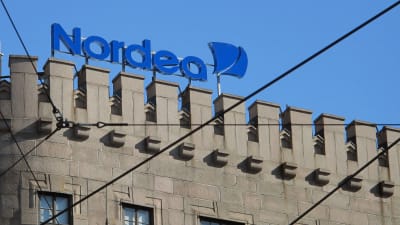 Nordeas logga på ett hustak.