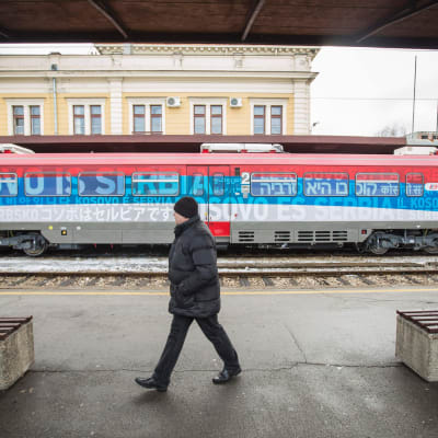 Tåget till Kosovo inför avgången från Belgrads centralstation.