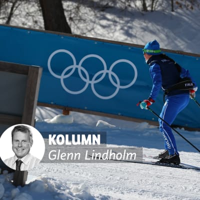 En finländsk skidåkare testar banorna i OS