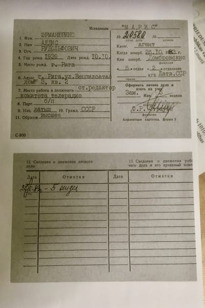 Aldis Ermanbriks kort i Tjeka-väskorna. Den information du ser här är allt som binder honom till KGB.  
