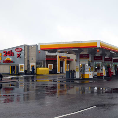 Shell-servicestation i Karis.