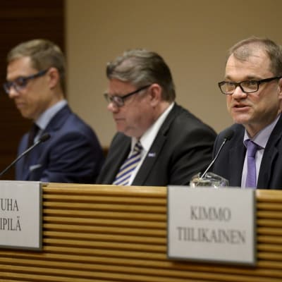 Partiledarna Alexander Stubb, Timo Soini och Juha Sipilä