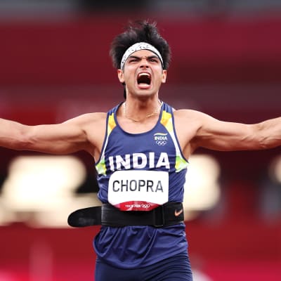 Neeraj Chopra tuulettaa huippuheiton jälkeen
