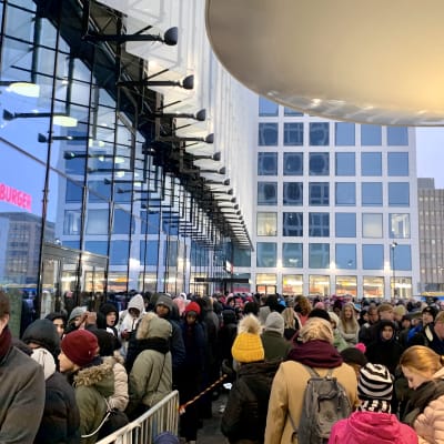 Kuva Triplan edestä ennen oven aukeamista.