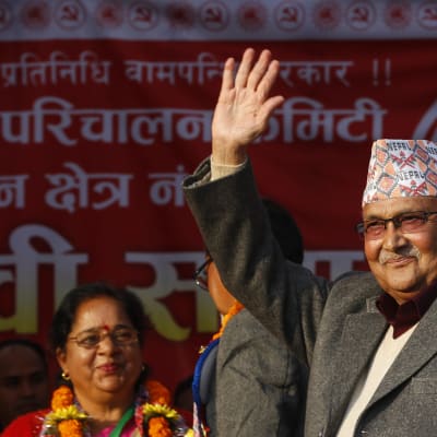Kommunistledaren Khadga Prasad Sharma Oli, blir premiärminister för andra gången sedan år 2015