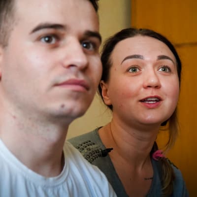 Alina ja Jevheni kotonaan Kiovassa